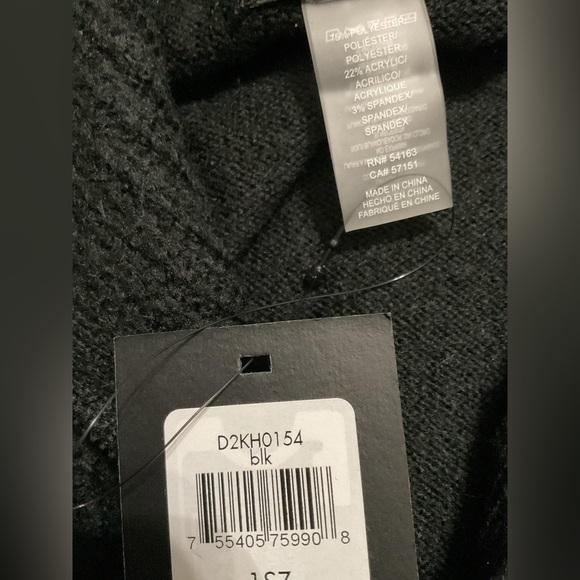 DKNY Black Sweater Vest. One Size NWT - Picture 4 of 5